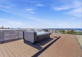 Carvoeiro – Furnished and decorated T3 penthouse with private rooftop, heated pool and panoramic ocean views