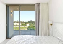 Carvoeiro – Furnished and decorated T3 penthouse with private rooftop, heated pool and panoramic ocean views