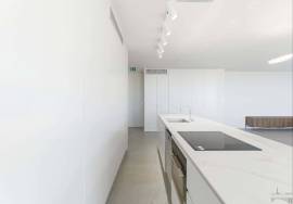 Carvoeiro – Furnished and decorated T3 penthouse with private rooftop, heated pool and panoramic ocean views