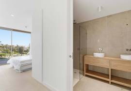 Carvoeiro – Furnished and decorated T3 penthouse with private rooftop, heated pool and panoramic ocean views