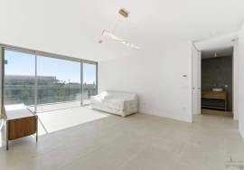 Carvoeiro – Furnished and decorated 2-bedroom apartment on the top floor with generous terraces and sea views Carvoeiro – Furnished and decorated 2-bedroom apartment on the top floor with generous terraces and sea views