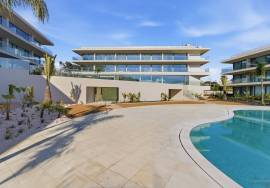 Carvoeiro – Furnished and decorated 2-bedroom apartment on the top floor with generous terraces and sea views Carvoeiro – Furnished and decorated 2-bedroom apartment on the top floor with generous terraces and sea views