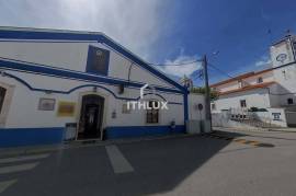 Building with two ground floor buildings, located in Terrugem - Elvas - Alentejo