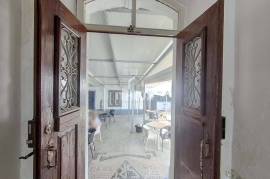 Building with two ground floor buildings, located in Terrugem - Elvas - Alentejo