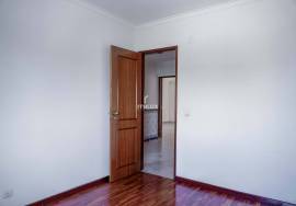 2 Bedroom Apartment with Excellent Location in Alhos Vedros