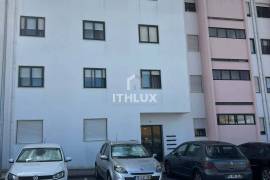 2 Bedroom Apartment with Excellent Location in Alhos Vedros