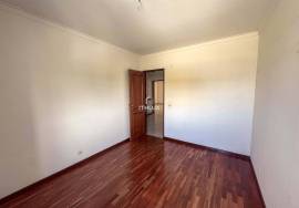 2 Bedroom Apartment with Excellent Location in Alhos Vedros