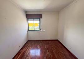 2 Bedroom Apartment with Excellent Location in Alhos Vedros