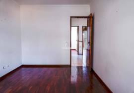2 Bedroom Apartment with Excellent Location in Alhos Vedros