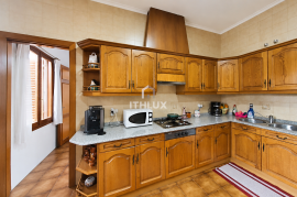 Manor house with garage for 3 cars, patio, terraces and multiple suites for sale in Don Benito