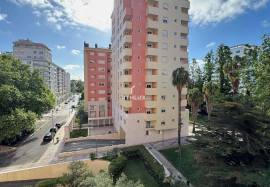 3 Bedrooms - Telheiras, Parque dos Príncipes