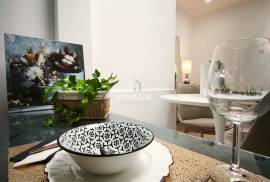 Fully Refurbished 3 Bedroom Apartment in Penha de França