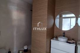 Refurbished 2 Bedrooms with River View near Santa Apolónia