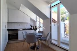 Refurbished 2 Bedrooms with River View near Santa Apolónia