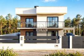 4 bedroom villa with pool and garden in Pinhal do General - Seixal