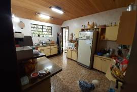Charming Villa with 2,700 m² of Land and Nature Views | Campos do Jordão