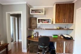 Charming furnished apartment, 42m², for sale, 1 bedroom, large living room, social bathroom, 1 covered parking space garage, Santana, POA/RS