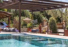 Totally renovated detached 3 bedroom quinta, in 2,760  m² plot. Santa Bárbara de Nexe.