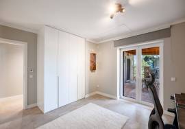 Totally renovated detached 3 bedroom quinta, in 2,760  m² plot. Santa Bárbara de Nexe.