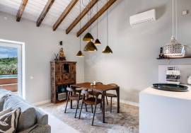 Totally renovated detached 3 bedroom quinta, in 2,760  m² plot. Santa Bárbara de Nexe.