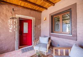 Totally renovated detached 3 bedroom quinta, in 2,760  m² plot. Santa Bárbara de Nexe.