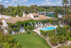 9 Bedroom Villa with Heated Pool and Sea Views in Boliqueime