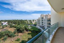 3 Bedroom Apartment with Pool and Large Balconies in Quarteira