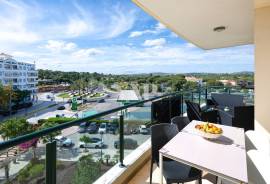 3 Bedroom Apartment with Pool and Large Balconies in Quarteira