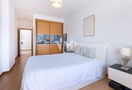 3 Bedroom Apartment with Pool and Large Balconies in Quarteira