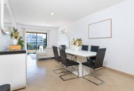 3 Bedroom Apartment with Pool and Large Balconies in Quarteira