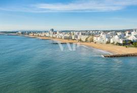 3 Bedroom Apartment with Pool and Large Balconies in Quarteira