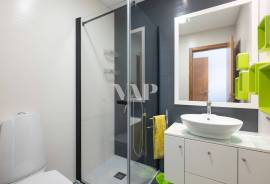 3 Bedroom Apartment with Pool and Large Balconies in Quarteira
