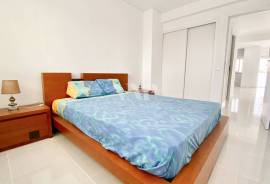 2 bedroom apartment for sale in Quarteira, fully renovated and modern