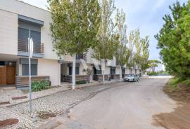 4 Bedroom Semi-Detached House, Vilamoura