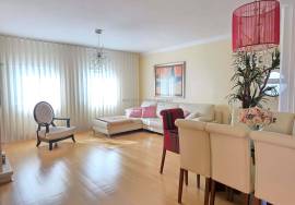 Elegant FURNISHED 3 Bedroom Apartment with 2 Suites in the Prestigious Quinta da Beloura Elegant FURNISHED 3 Bedroom Apartment with 2 Suites in the Prestigious Quinta da Beloura