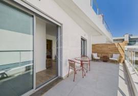 Tavira Centre Contemporary 3 bed Villa with Private Pool & Garden