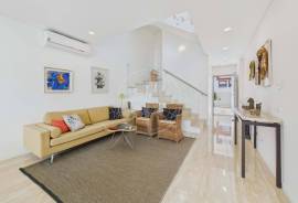 Tavira Centre Contemporary 3 bed Villa with Private Pool & Garden