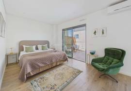 Tavira Centre Contemporary 3 bed Villa with Private Pool & Garden