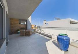 Tavira Centre Contemporary 3 bed Villa with Private Pool & Garden