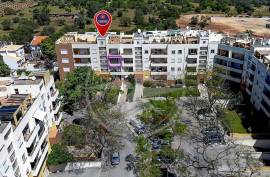 Large 1 bed Tavira apartment with balcony & parking