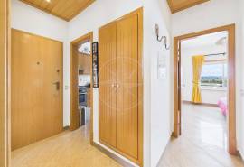 Large 1 bed Tavira apartment with balcony & parking