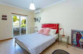 Elegant Detached 4 Bedroom Tavira Villa with Private Pool, Garden & Sea Views