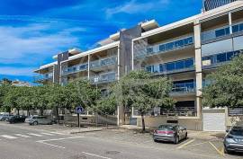 Tavira centre 2 bed penthouse apartment with private 91 m2 rooftop terrace
