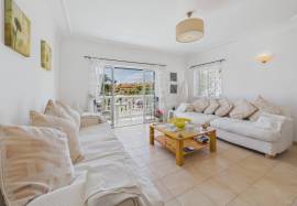 1 bedroom apartment with wrap around terrace near golf & beach