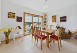 Tavira 2 bedroom top floor apartment with open sea & country views