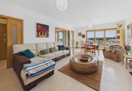 Tavira 2 bedroom top floor apartment with open sea & country views