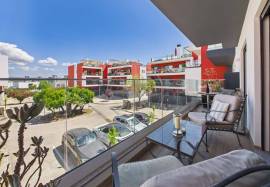 Tavira centre 2 bedroom apartment with large terraces and private plunge pool