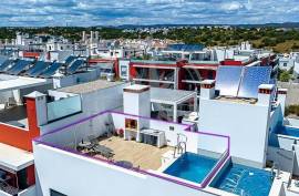 Tavira centre 2 bedroom apartment with large terraces and private plunge pool