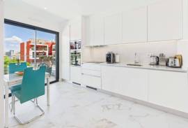 Tavira centre 2 bedroom apartment with large terraces and private plunge pool