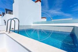 Tavira centre 2 bedroom apartment with large terraces and private plunge pool